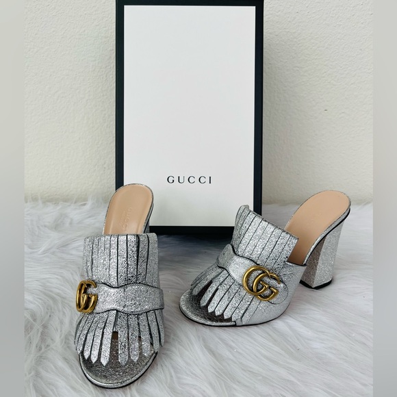 New! Gucci GG Marmont
Fringed Metallic Leather
Mules Sandals
SILVER Size 38 - Picture 8 of 16